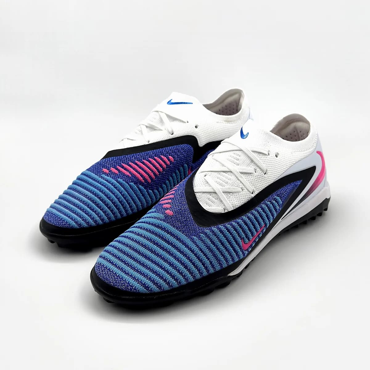 Botín Nike Phantom GX III Fútbol 5 — foto 3 de 3