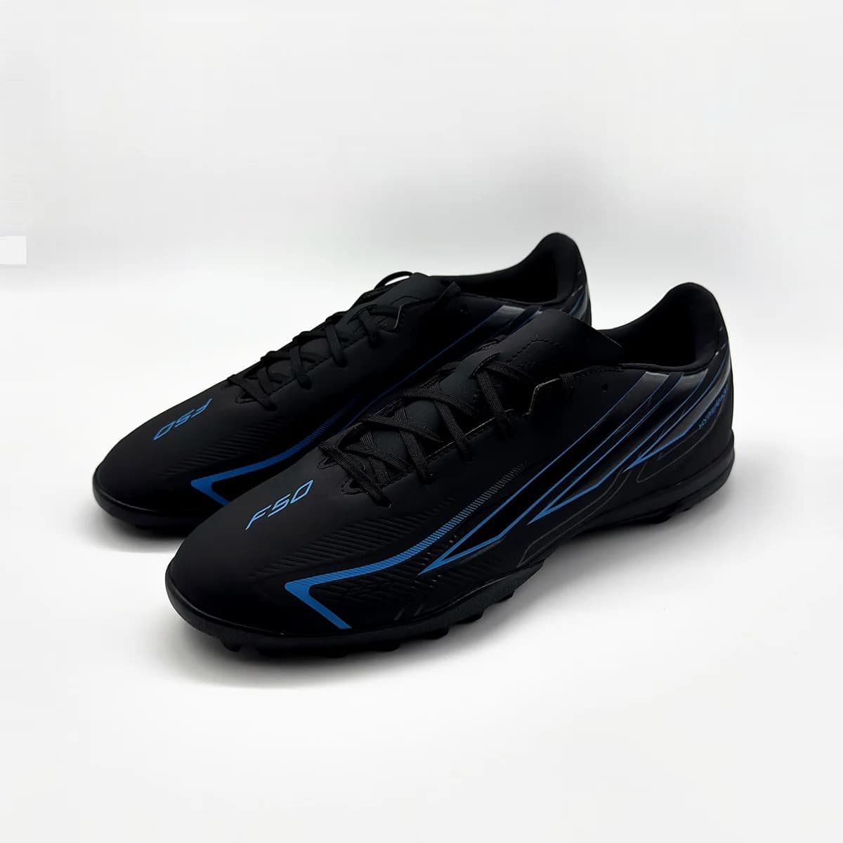 Botín Adidas F50 Hyperfast Club TF Fútbol 5 — foto 3 de 3