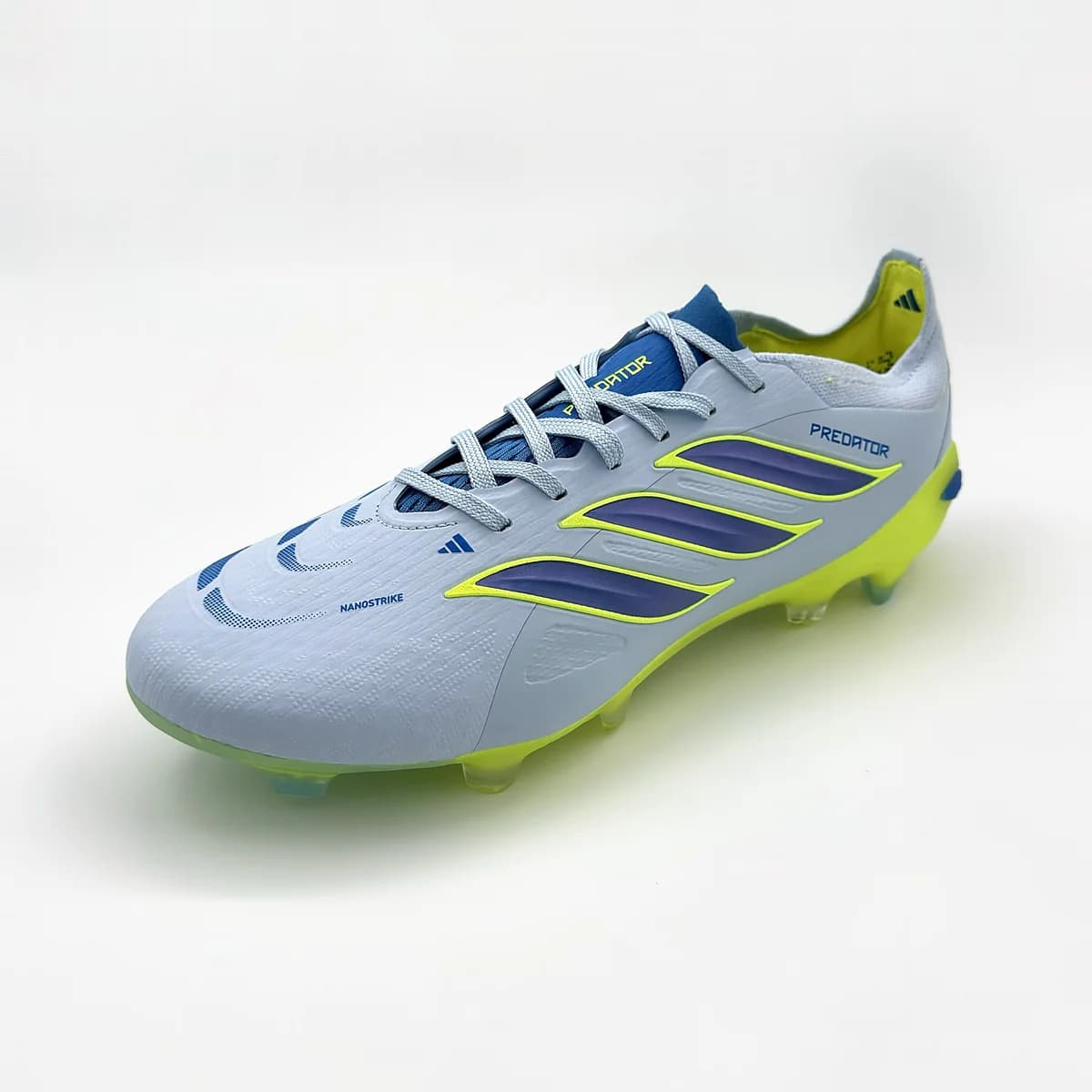 Botín Adidas Predator 26 Fútbol 11 — foto 1 de 3