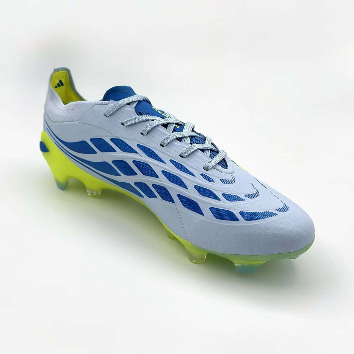 Botín Adidas Predator 26 Fútbol 11 — foto 2 de 3