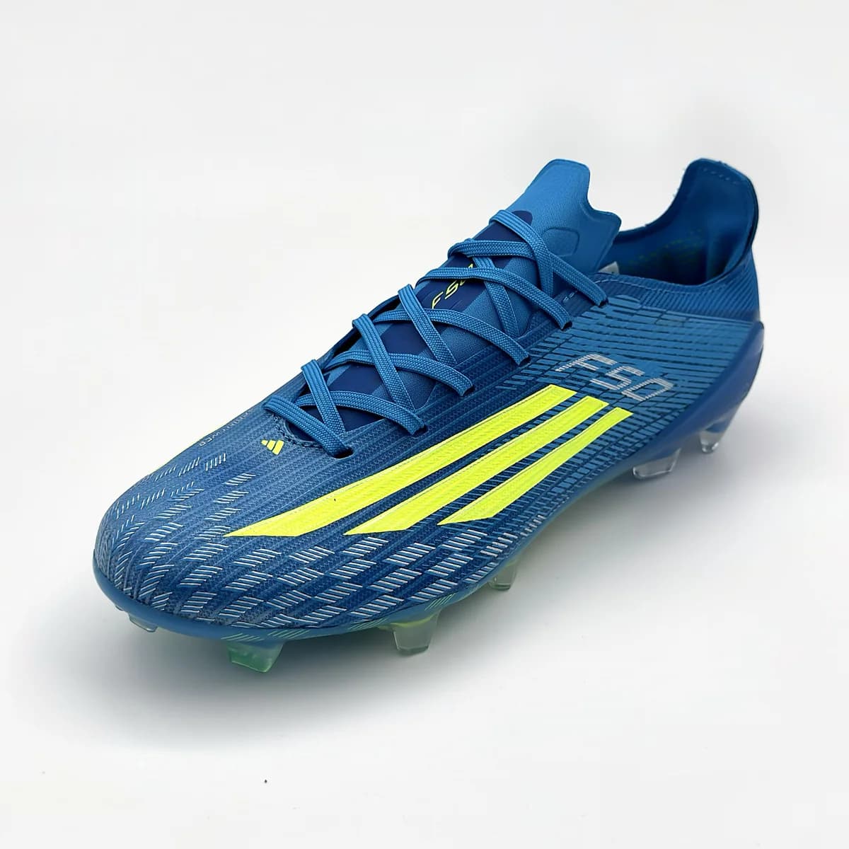 Botín Adidas F50 Fútbol 11 — foto 1 de 3