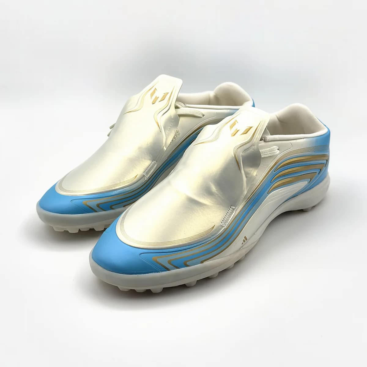 Botín Adidas F50 Fútbol 5 — foto 3 de 3